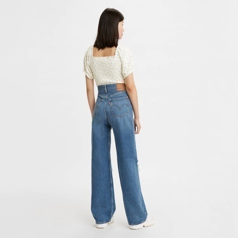 Levi’s High Loose Distressed Baggy Jeans